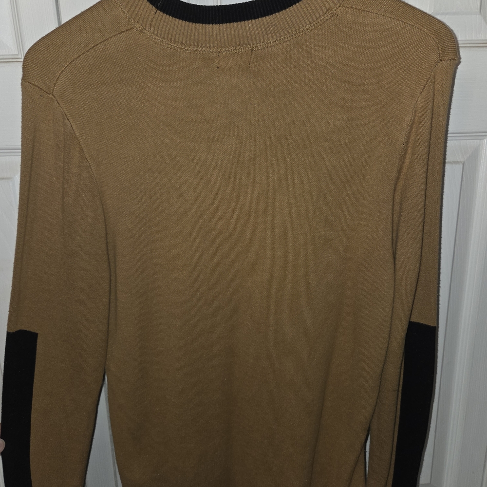 H&M Men's Brown Sweater with Black Details - Picture 2 of 3